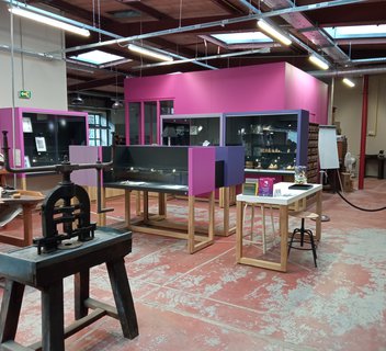 Atelier du Bijou designer shop
