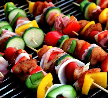 Photo First Barbecue Market of the Season