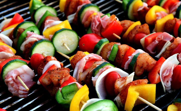 Photo First Barbecue Market of the Season