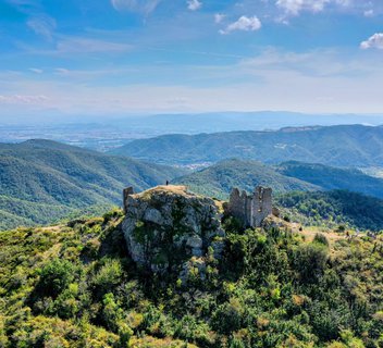 Saint-Laurent-du-Pape - Château de Pierre-Gourde