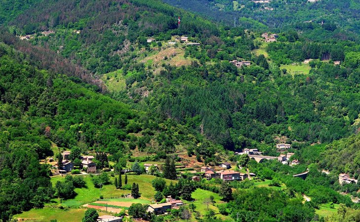 Photo Saint-Maurice-en-Chalencon - Les corniches de l'Eyrieux