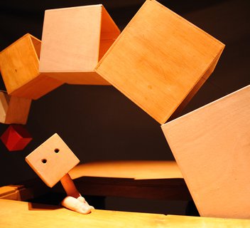 Photo Pièce de théâtre : "BoOm" /  Compagnie Entre eux deux rives