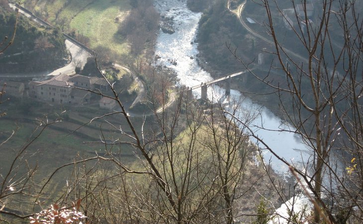 Photo Circuit des balcons de l'Eyrieux - VTT FFC N°21 Rouge