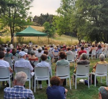Photo Lectures sous l'arbre