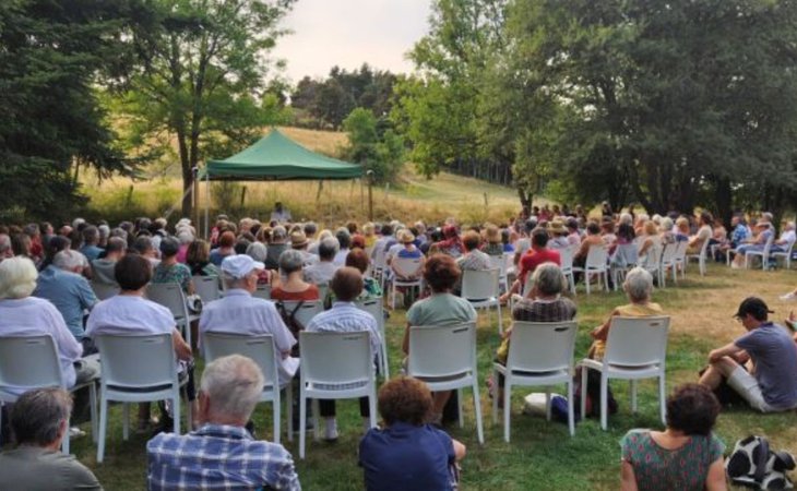 Photo Lectures sous l'arbre