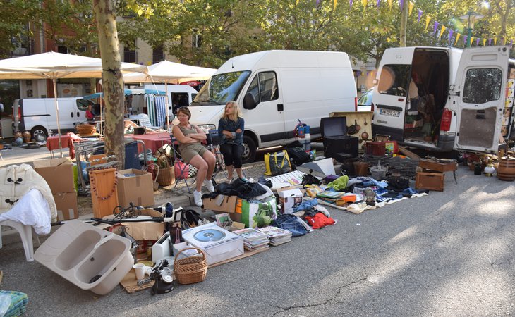 Photo Brocante "vide-greniers de l'été"