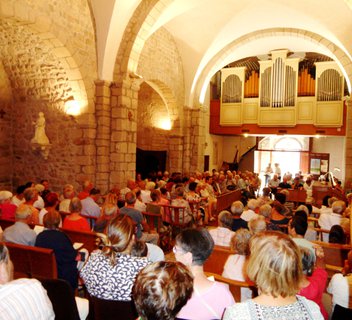 Photo Festival "L'été musical de Chalencon" - Concert "Comme c'est curieux" de l'ensemble musical "Alcina"
