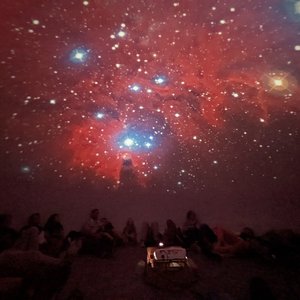 Projection commentée dans le planétarium « La voute céleste et ses galaxies»