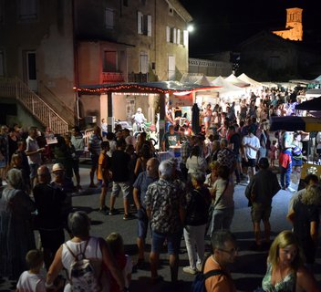 Photo Marché nocturne