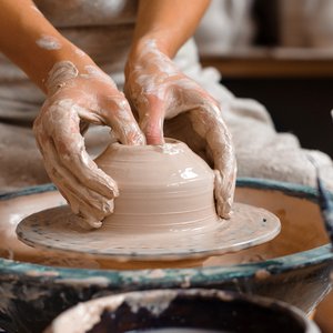 Stage "Poterie : sur le thème du pichet/vase" pour adultes et ados | durée 6h sur 2 jours