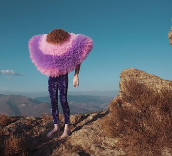 Photo Exposition : Là où elle pose, quand l'intime s'habille avec style
