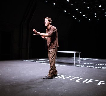 Photo Spectacle "Tartuffe d'après Tartuffe d'après Tartuffe d'après Molière" (théâtre)