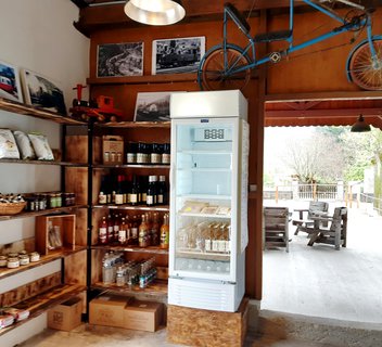 Photo Le Quai des Haltes - Boutique terroir (street food / vente à emporter) et salon de thé