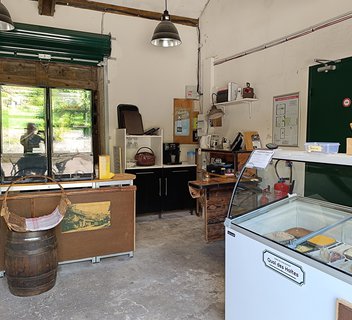 Photo Le Quai des Haltes - Salon de cafés/thés et boutique du terroir