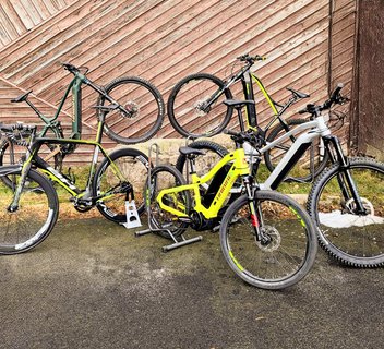 Photo Intersport - ventes et locations de vélos - le convoyeur de La Dolce Via.