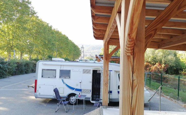 Photo Aire d'accueil et de services pour camping-cars - Camping-car Park