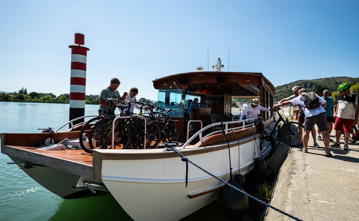 Photo A vélo, bateau, train vapeur- Itinérance sur les vallées du Rhône et de l'Eyrieux