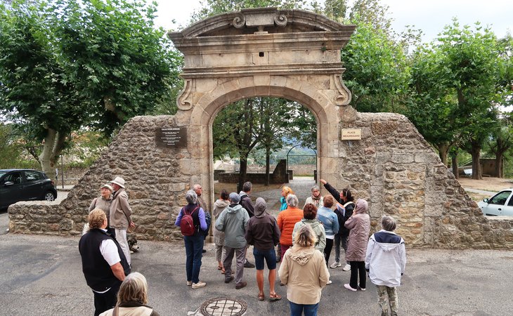 Photo Visite-découverte "Vernoux-en-Vivarais : renaissance d'une ville au 19ème siècle"