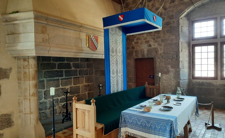 Photo Le château de la Chèze : A la table du seigneur !